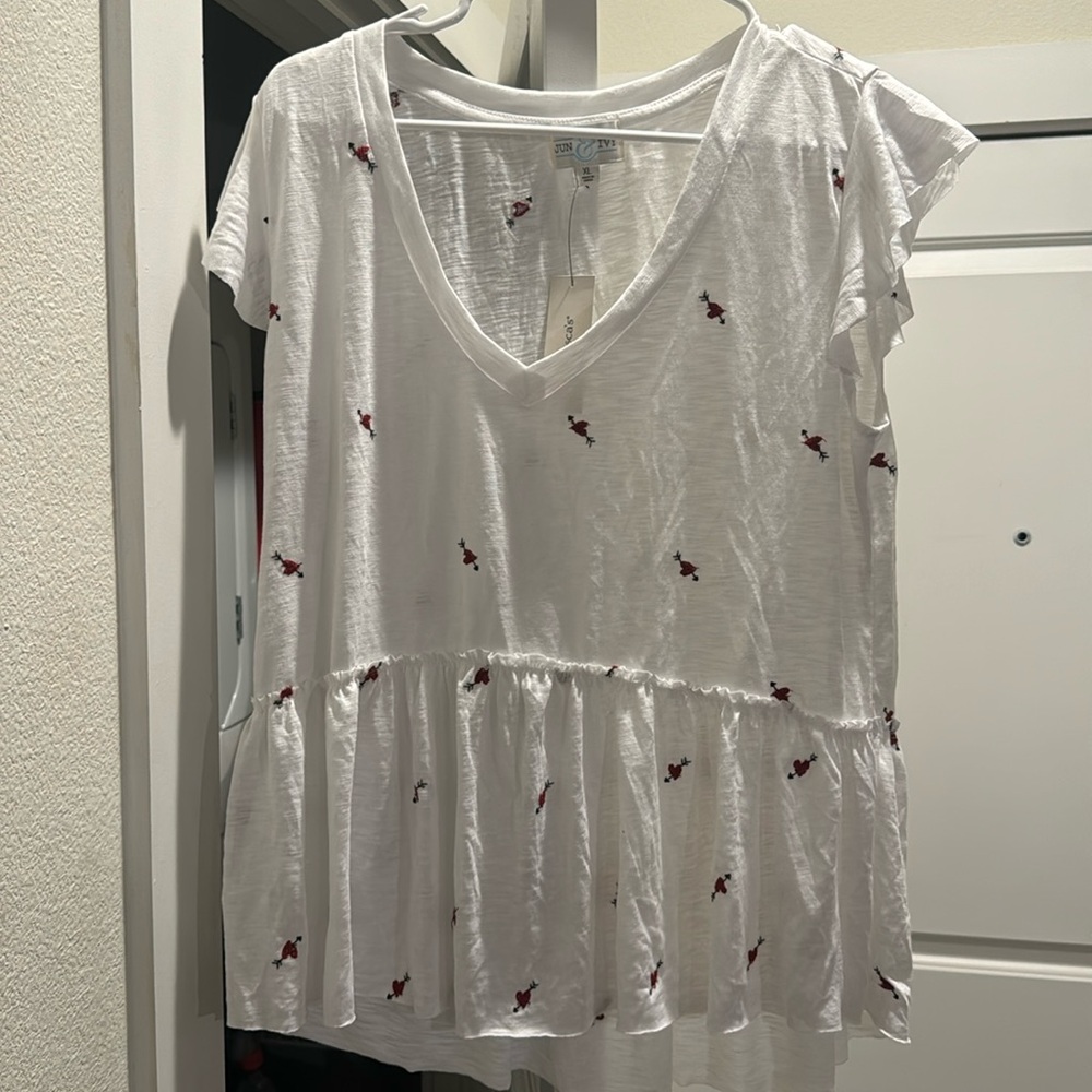 New with tags-Valentines Day shirt from Francescas